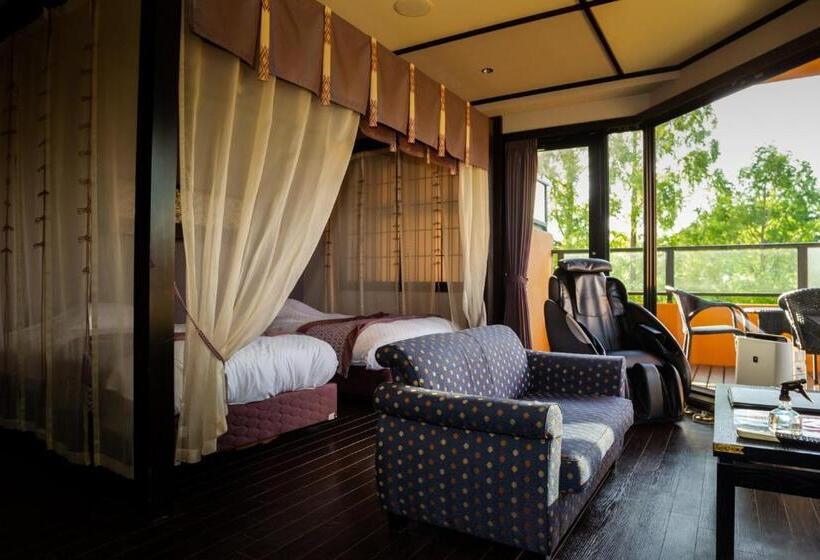 标准间, Saiou No Miya