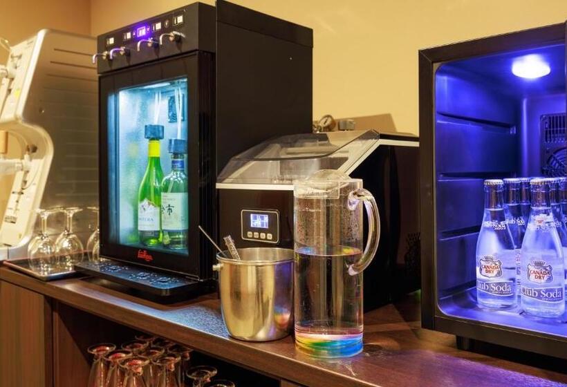 舒适三人间, Saiou No Miya