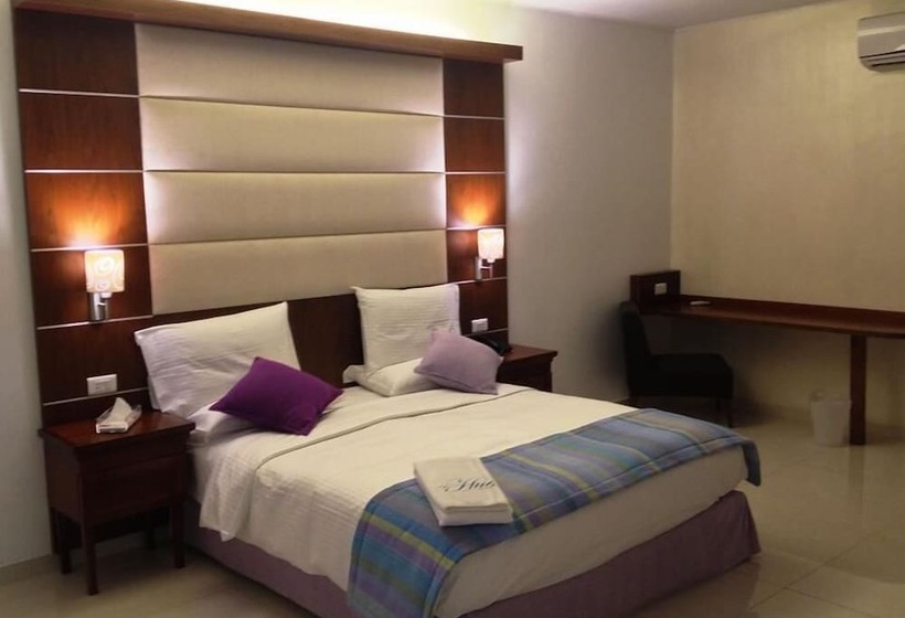 اتاق لوکس, The Hub