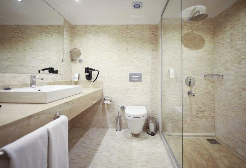 חדר סטנדרט, Yacht Club