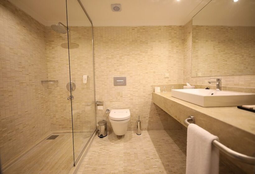 חדר סטנדרט, Yacht Club