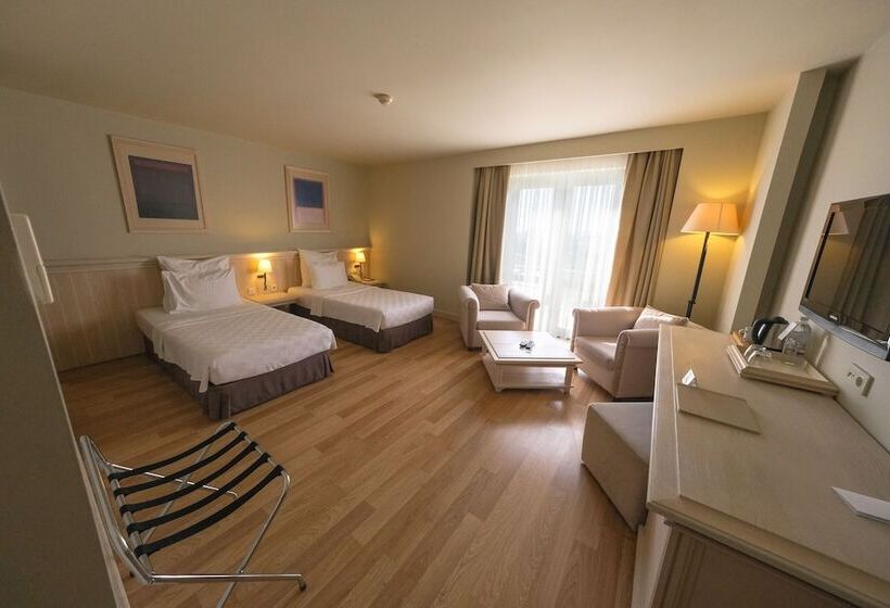 חדר סטנדרט, Yacht Club