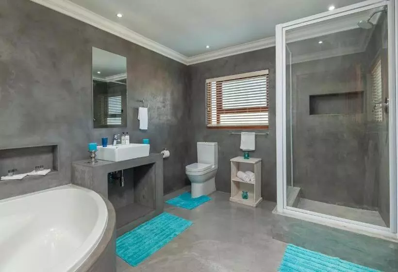 Comfort-huone, White Shark Guest House