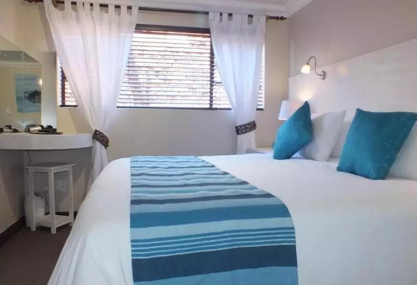 Talo 2 Makuuhuonetta, White Shark Guest House