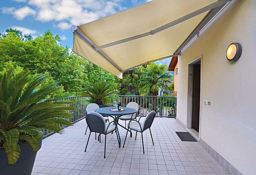 Апартаменты 2 Спальни с Террасой, Villa Phoenix   Lake Apartments