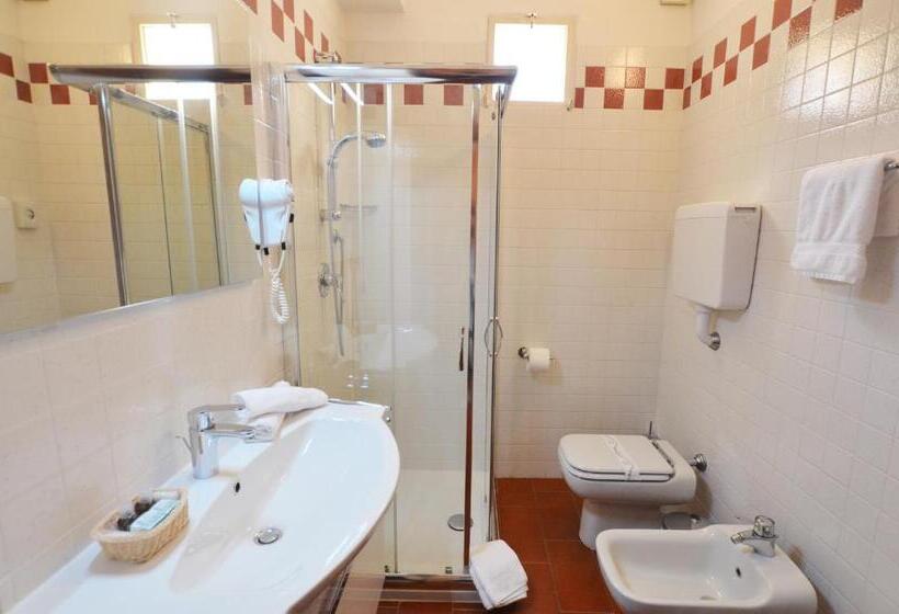 Апартаменты 1 Спальня с Балконом, Villa Phoenix   Lake Apartments