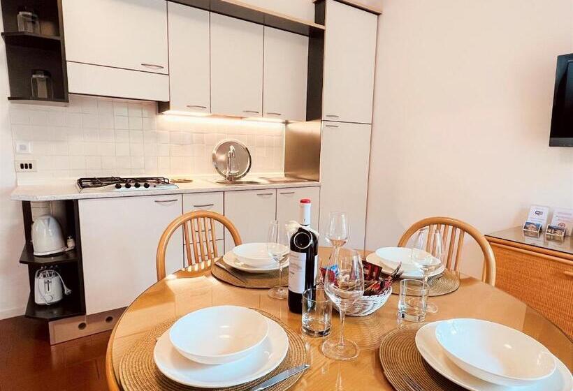 Апартаменты 1 Спальня с Балконом, Villa Phoenix   Lake Apartments