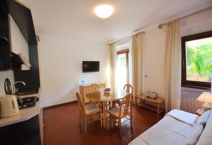 Апартаменты 1 Спальня с Балконом, Villa Phoenix   Lake Apartments