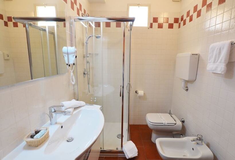 Апартаменты 1 Спальня с Балконом, Villa Phoenix   Lake Apartments