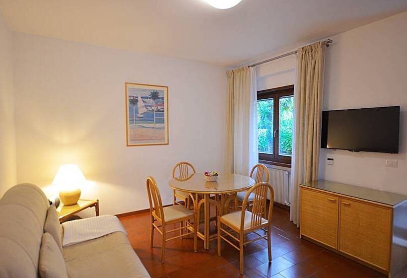 Апартаменты 2 Спальни, Villa Phoenix   Lake Apartments