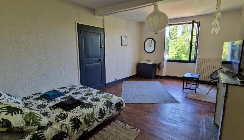 Номер Стандарт Вид на Сад, Spacieuse Suite Maison De Ville   4 Personnes