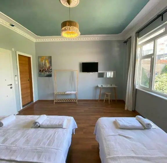 Habitación Triple Deluxe, Antalya B&b