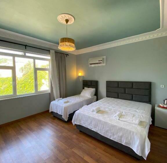 חדר דלוקס לשלושה, Antalya B&b