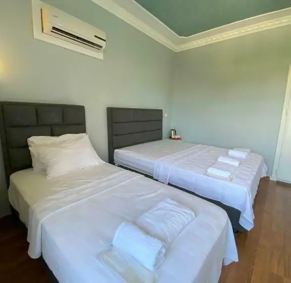 Habitación Triple Deluxe, Antalya B&b