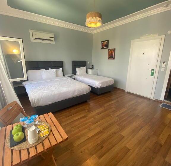 اتاق لوکس سه تخته, Antalya B&b