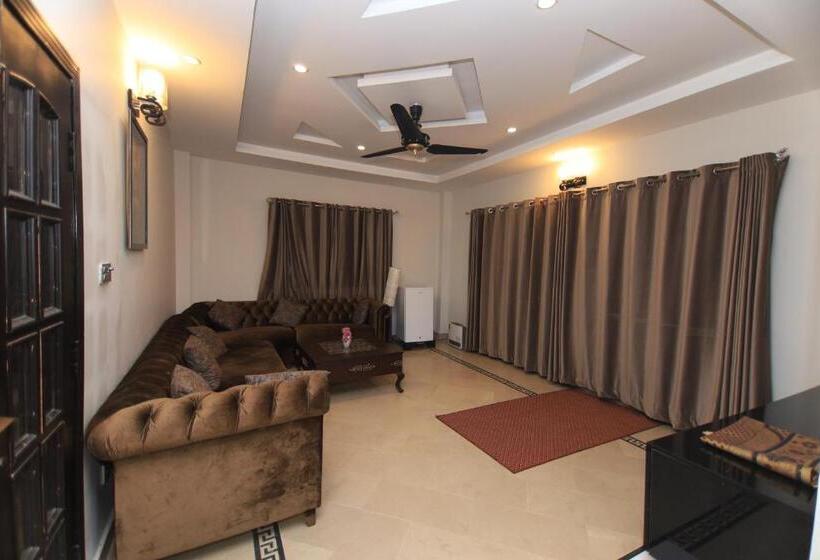 اتاق لوکس, Candle Wood