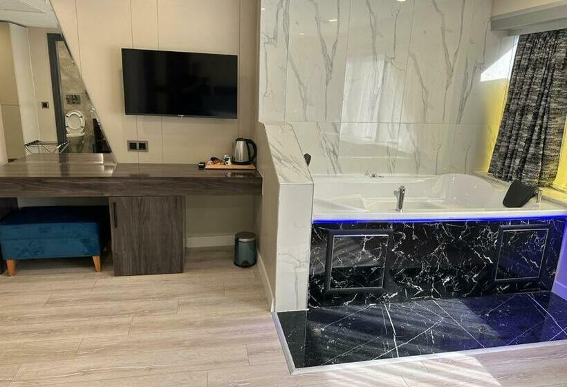 اتاق استاندارد با وان آب گرم, Meros