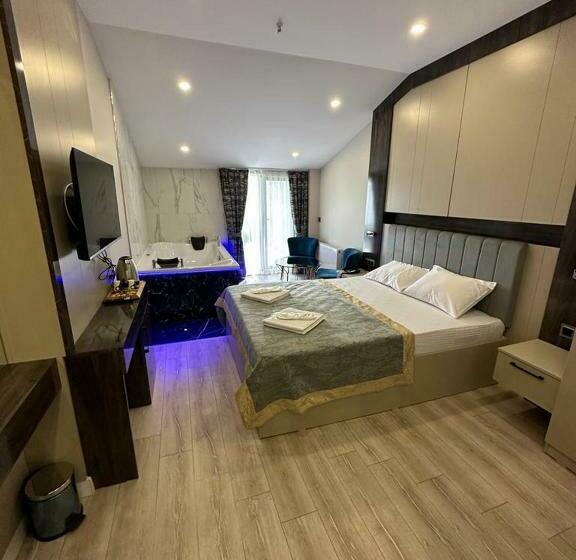 اتاق لوکس با بالکن, Meros