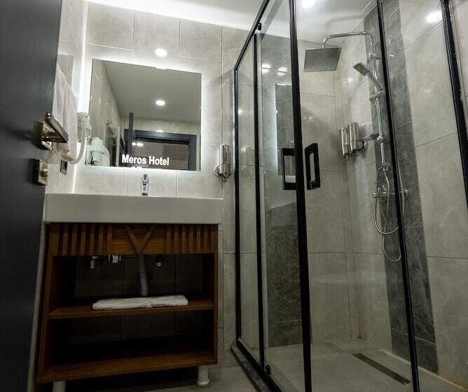 اتاق استاندارد, Meros