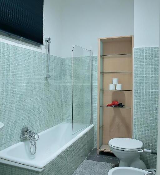 اتاق استاندارد با بالکن, Suite & Premium Room   Centro Bari   Stazione