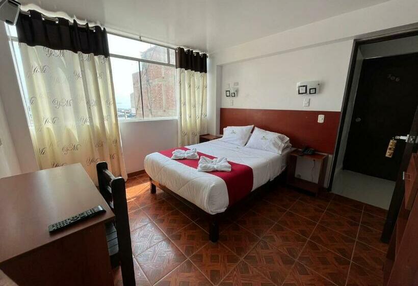 غرفة قياسية, Fiorella Paracas