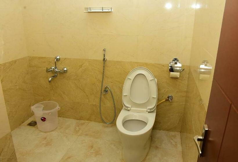 Люкс, Amity Inn