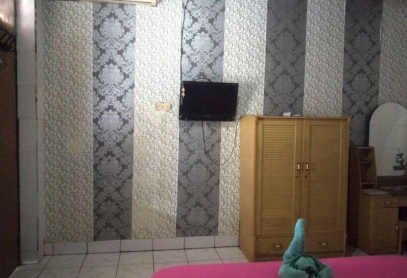 Номер Deluxe, Oyo 92618  Mareje Sariguna