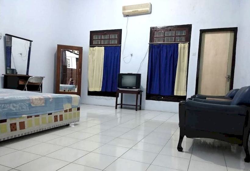 디럭스 룸, Oyo 92618  Mareje Sariguna