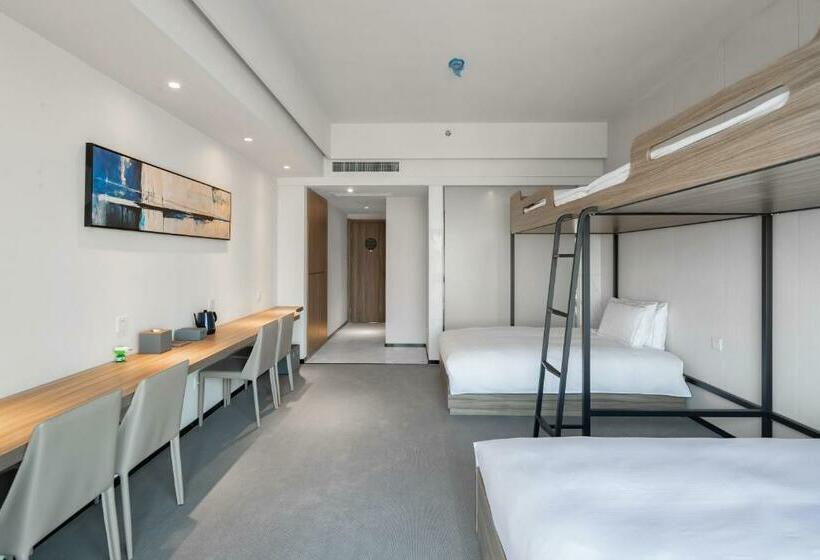 Четырехместный Номер Стандарт, Ewo Grand Hotel Shanghai