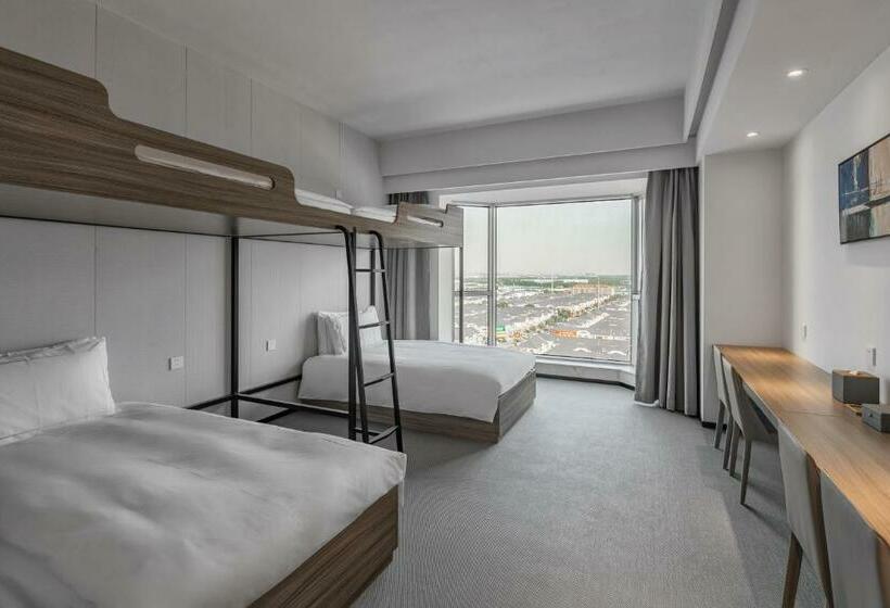 Четырехместный Номер Стандарт, Ewo Grand Hotel Shanghai