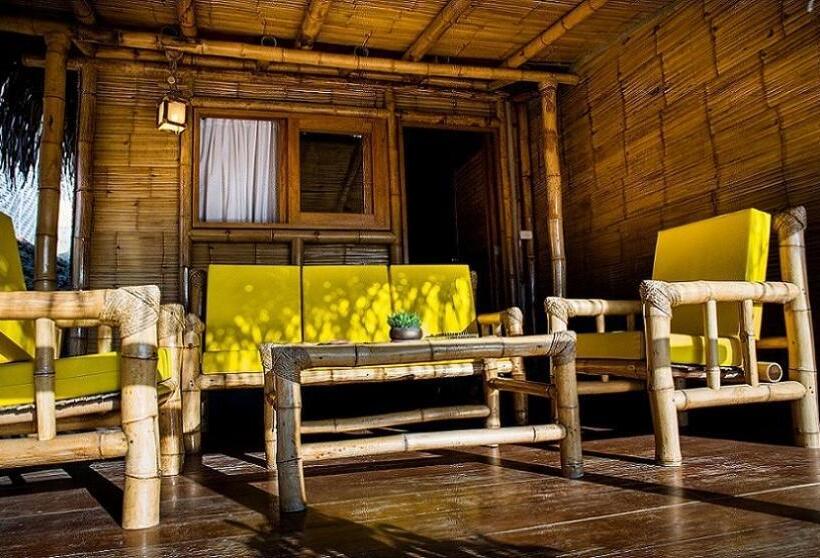 اتاق استاندارد سه نفره, Marcilia Beach Bungalows