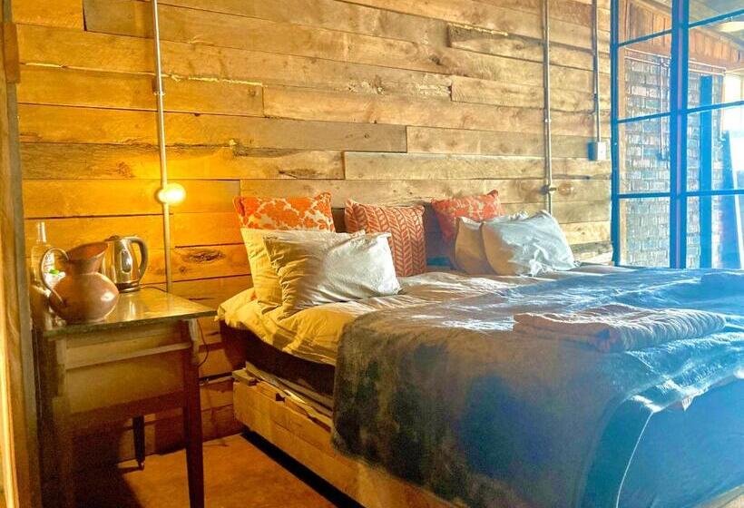 חדר דחוקס עם מיטת קינג, Infinity At Enfin Estate