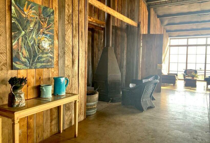 חדר דחוקס עם מיטת קינג, Infinity At Enfin Estate