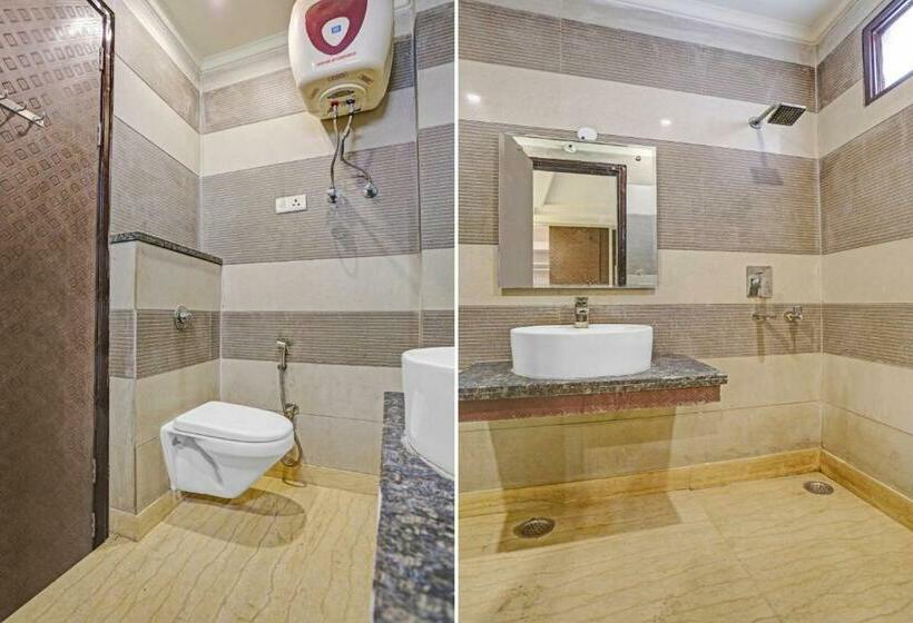 Quarto Triplo Clássico, Golden Key Inn Punjabi Bagh