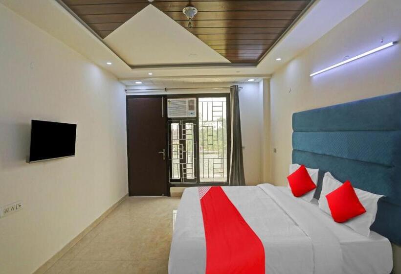 Quarto Triplo Clássico, Golden Key Inn Punjabi Bagh