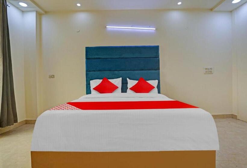 Quarto Triplo Clássico, Golden Key Inn Punjabi Bagh