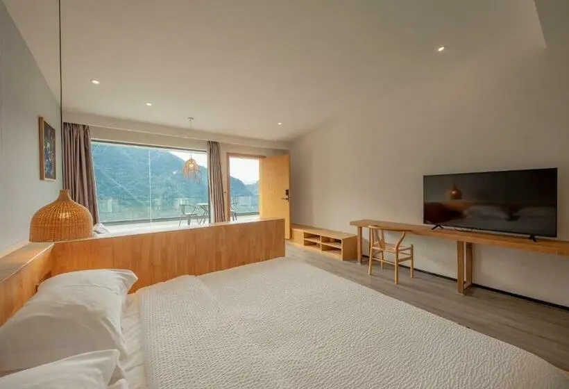 バルコニー付きスタンダードルーム, Avatar Mountain Resort