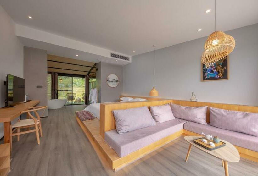 חדר סטנדרט עם מרפסת, Avatar Mountain Resort