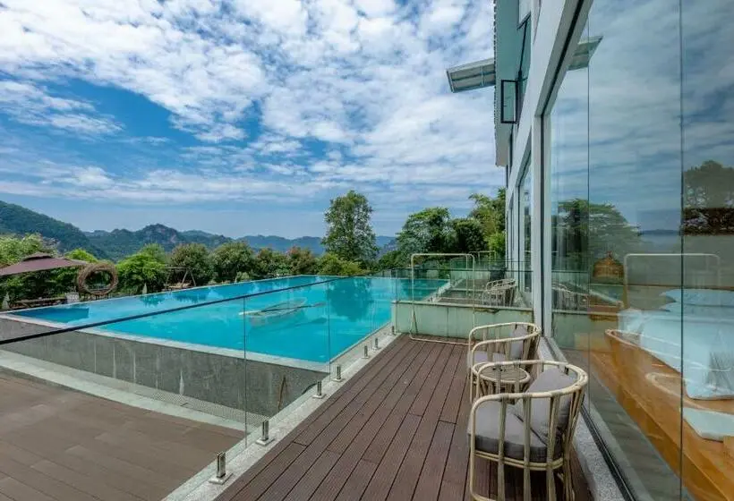 バルコニー付きスタンダードルーム, Avatar Mountain Resort