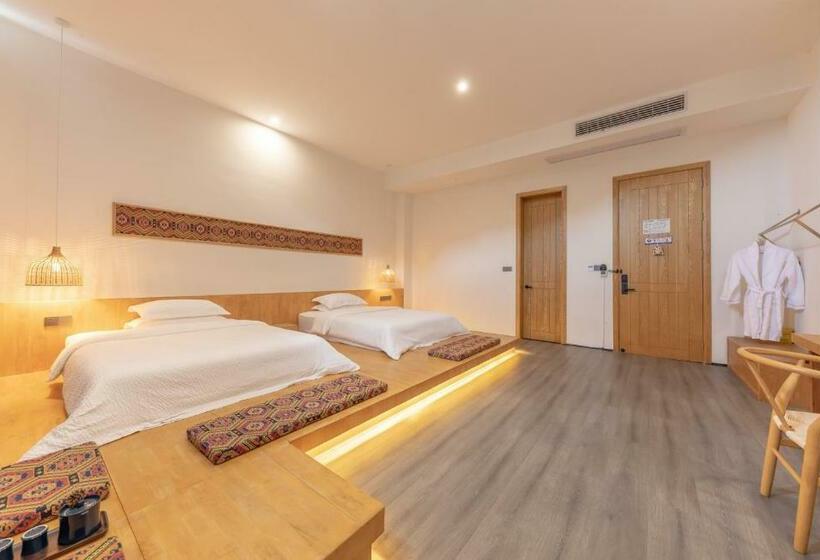 חדר סטנדרט עם מרפסת, Avatar Mountain Resort