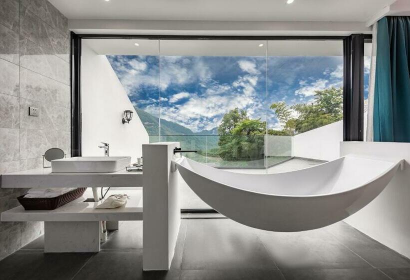 스탠다드 발코니 룸, Avatar Mountain Resort