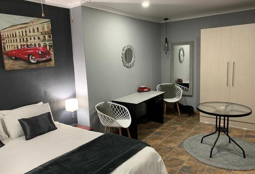 身障者適用スタンダードルーム, Moments Guest House