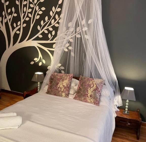 スーペリアールーム, Moments Guest House