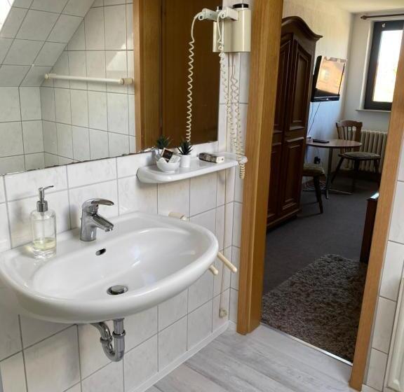 스탠다드 룸, Bistro Zur Quelle