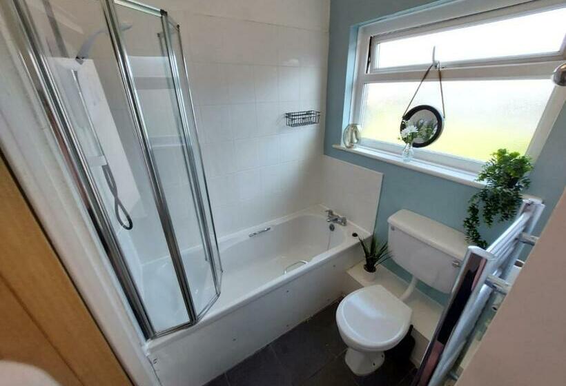 1间卧室的房子, Perfect Cowes Retreat With Hot Tub