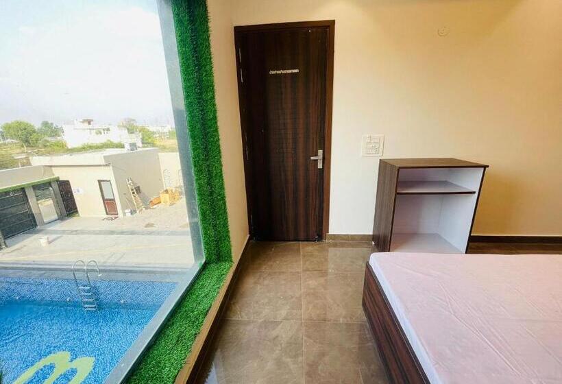 جناح عائلي, The Bubbles