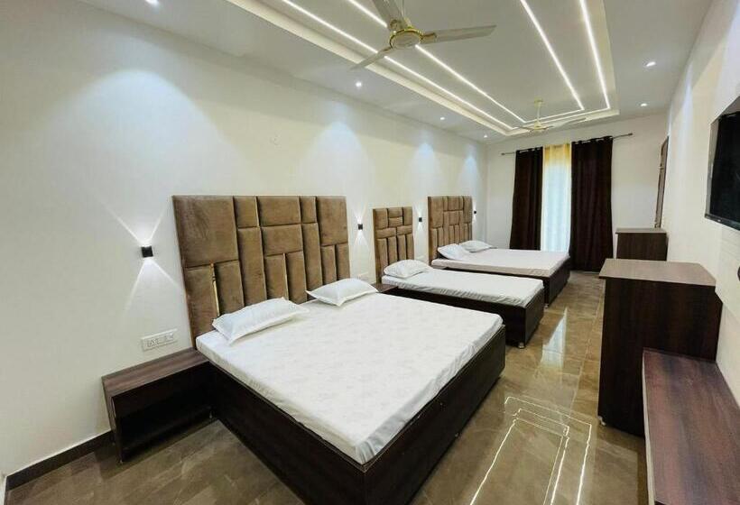 جناح عائلي, The Bubbles