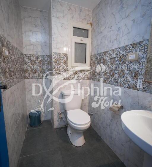 חדר סטנדרט לשלושה, Dolphina Hotel & Restaurant