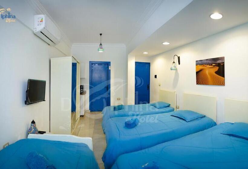 חדר דלוקס לארבעה, Dolphina Hotel & Restaurant