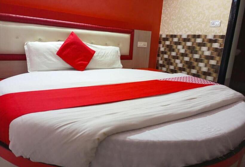 اتاق لوکس با تخت بزرگ, New City Luxury